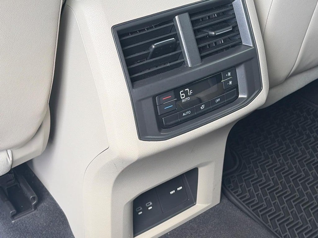2023 Volkswagen Atlas 3.6L V6 SE w/Technology 4MOTION