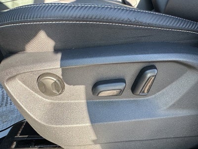 2023 Volkswagen Atlas Cross Sport 3.6L V6 SE w/Technology 4MOTION