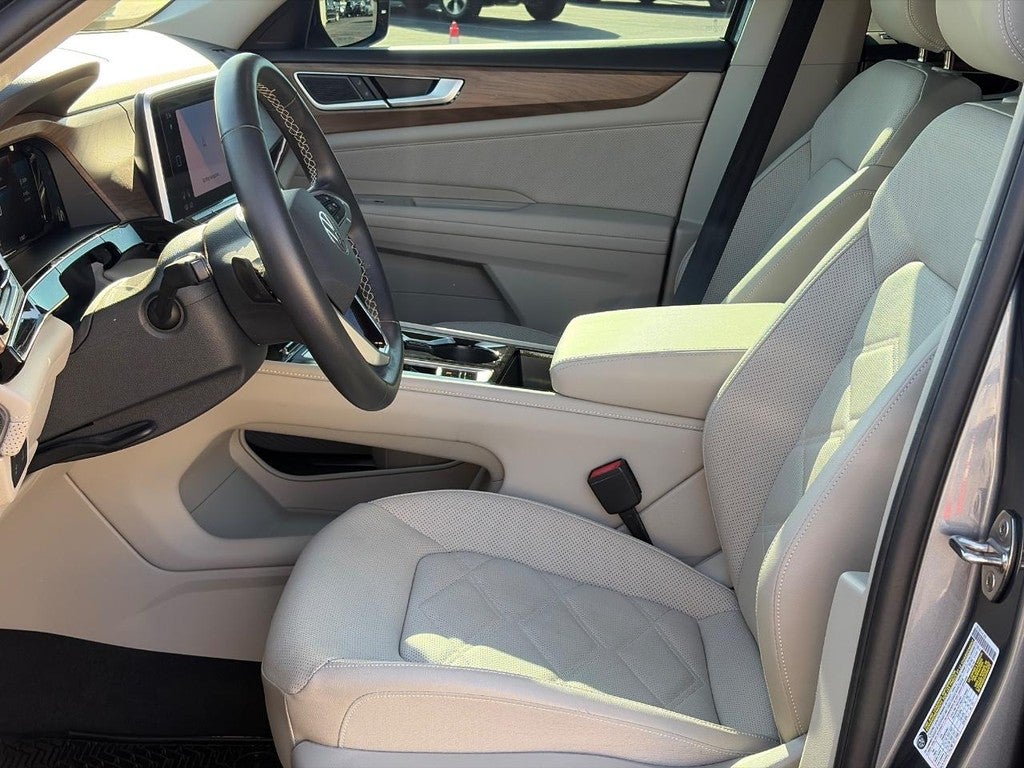 2024 Volkswagen Atlas 2.0T SE w/Technology 4MOTION