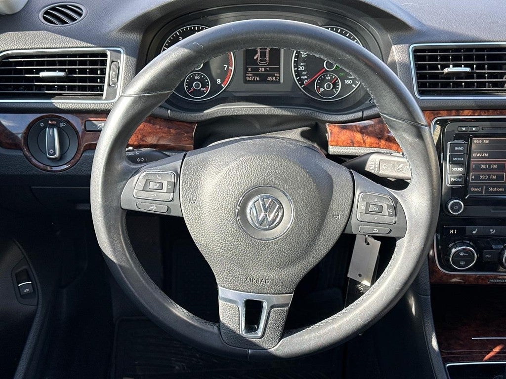 2012 Volkswagen Passat 4dr Sdn 2.5L Auto SEL PZEV