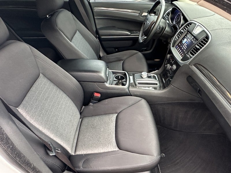 2019 Chrysler 300 Touring RWD