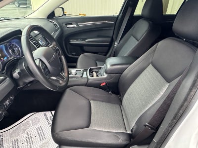 2019 Chrysler 300 Touring RWD