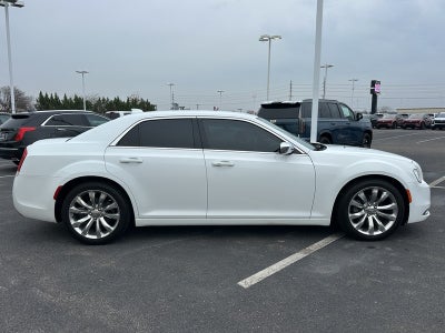 2019 Chrysler 300 Touring RWD