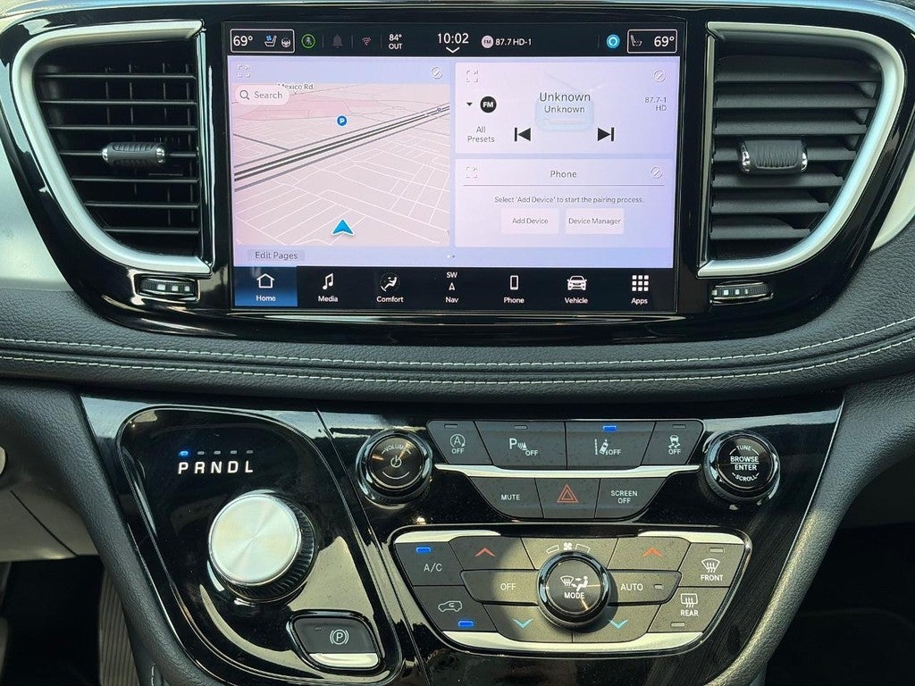 2025 Chrysler Pacifica Limited FWD
