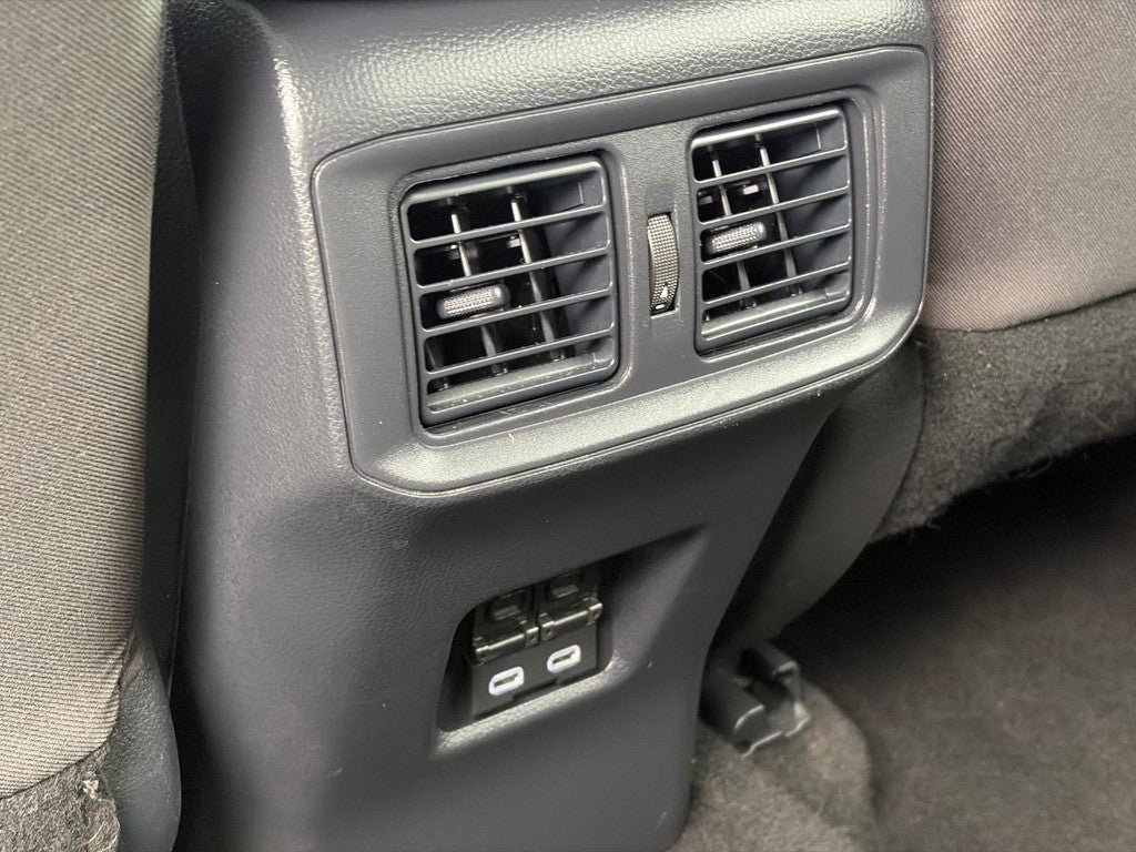 2025 Toyota RAV4 XLE AWD (Natl)