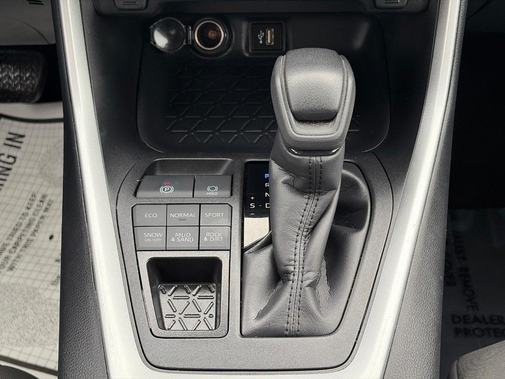 2025 Toyota RAV4 XLE AWD (Natl)