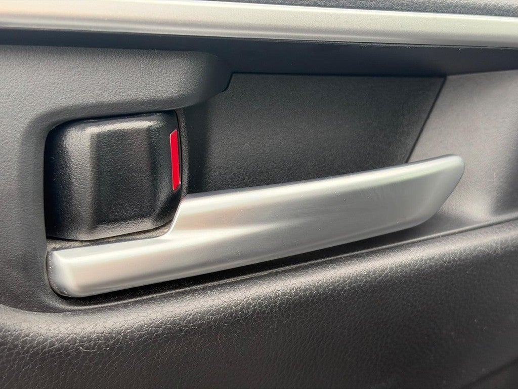 2025 Toyota RAV4 XLE AWD (Natl)