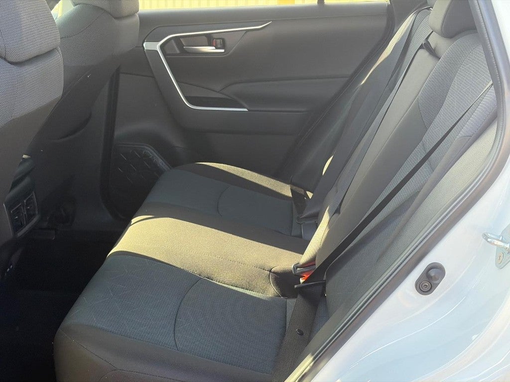 2025 Toyota RAV4 XLE FWD (Natl)