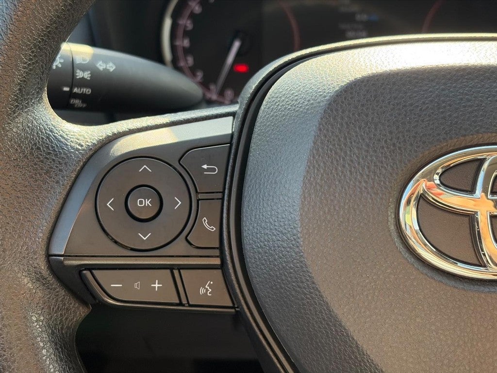 2025 Toyota RAV4 XLE FWD (Natl)