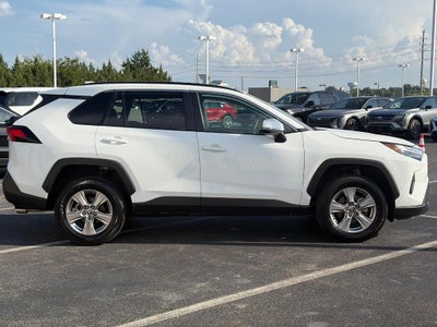 2025 Toyota RAV4 XLE FWD (Natl)