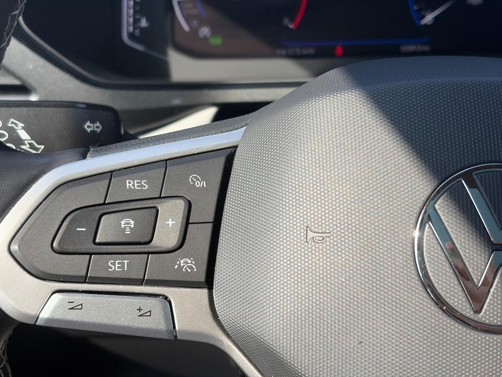 2023 Volkswagen Taos SEL 4MOTION