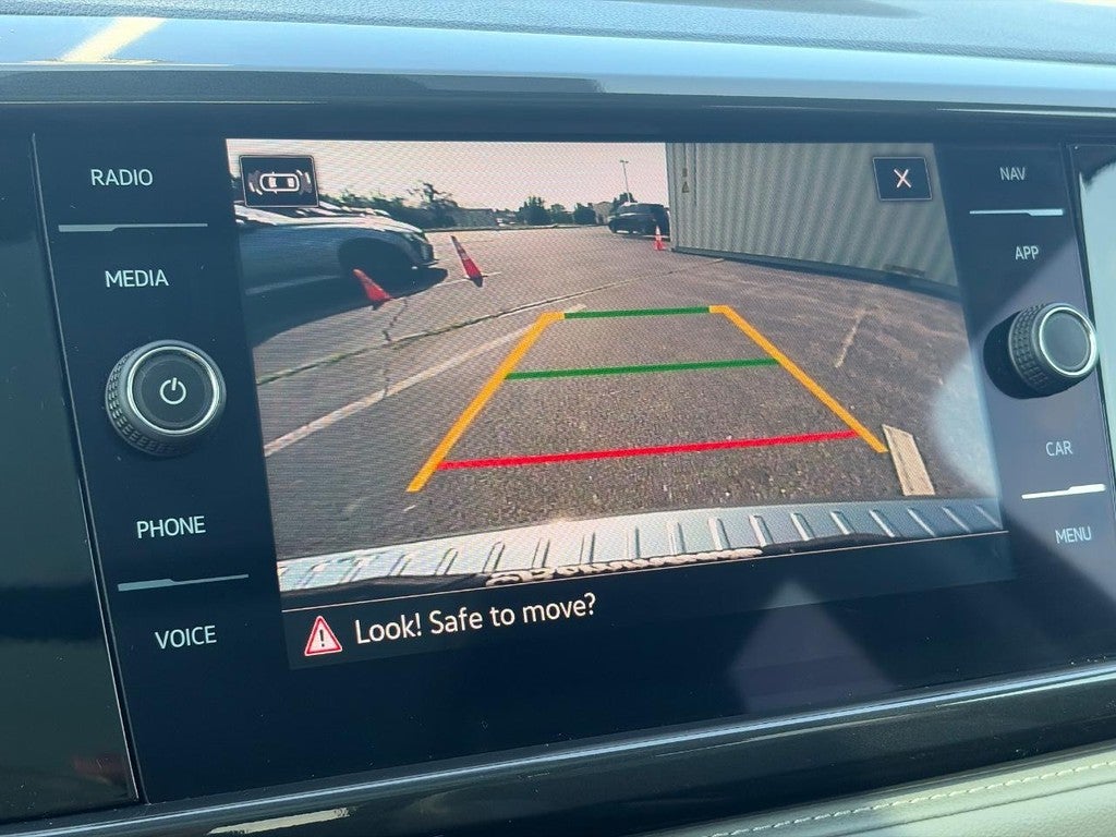 2023 Volkswagen Taos SEL 4MOTION