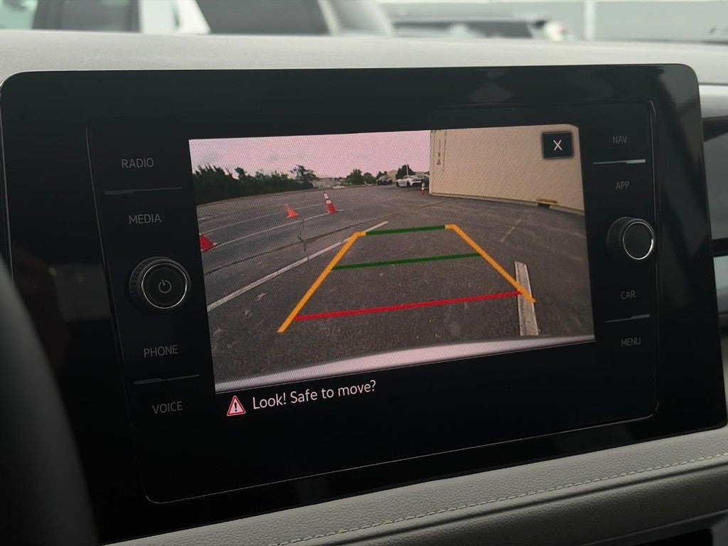 2025 Volkswagen Taos SEL 4MOTION