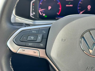 2025 Volkswagen Taos SEL 4MOTION