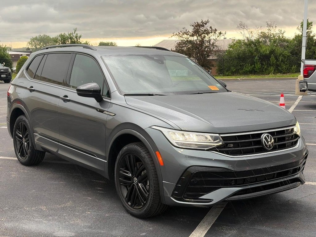 2022 Volkswagen Tiguan 2.0T SE R-Line Black 4MOTION