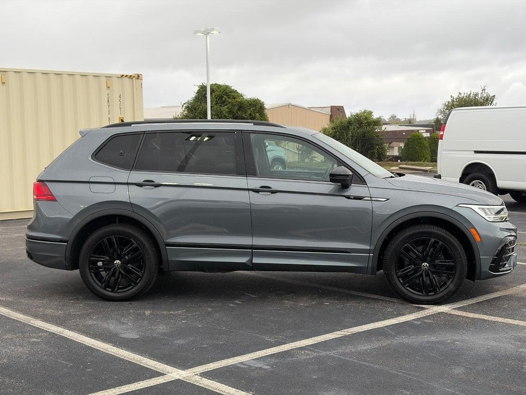 2022 Volkswagen Tiguan 2.0T SE R-Line Black 4MOTION