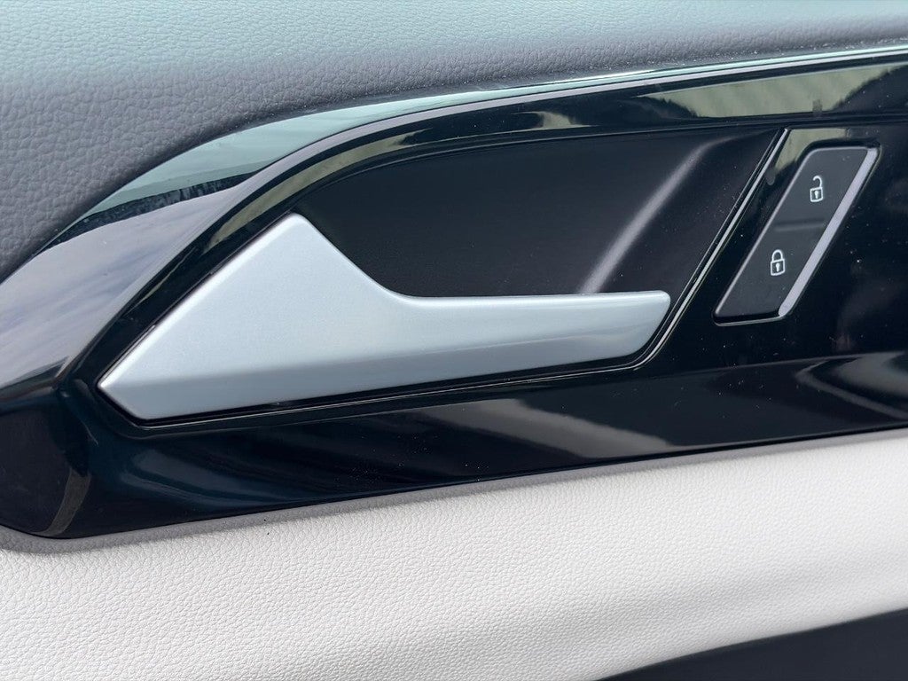 2026 Volkswagen Taos S 4MOTION