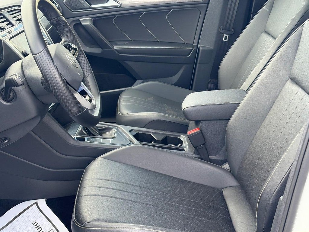 2023 Volkswagen Tiguan 2.0T SE R-Line Black FWD