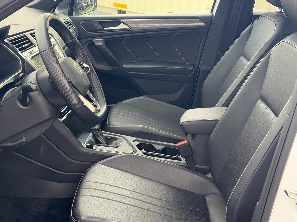 2023 Volkswagen Tiguan 2.0T SE R-Line Black FWD