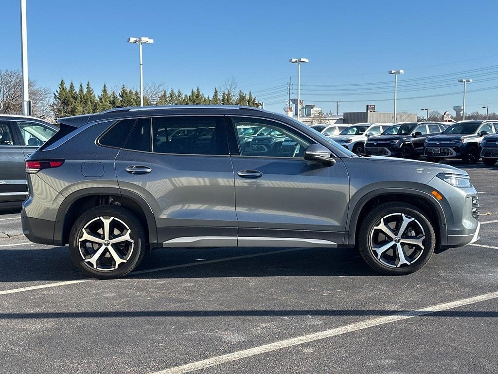 2025 Volkswagen Tiguan 2.0T SE 4MOTION