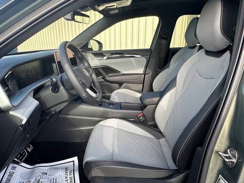 2025 Volkswagen Tiguan 2.0T SE R-Line Black 4MOTION