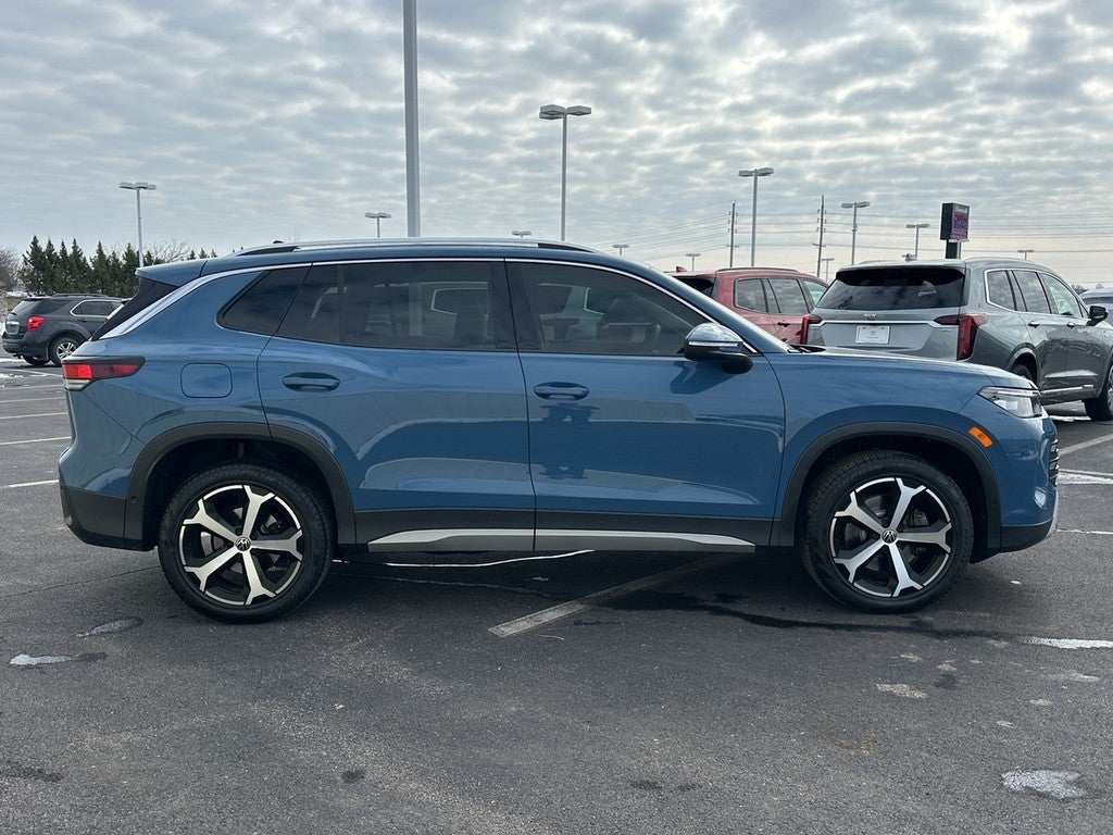 2025 Volkswagen Tiguan 2.0T SE 4MOTION