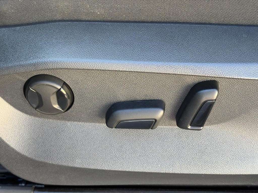 2024 Volkswagen Tiguan 2.0T SE FWD