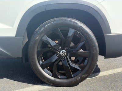 2023 Volkswagen Taos SE 4MOTION