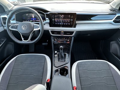 2025 Volkswagen Taos SE FWD