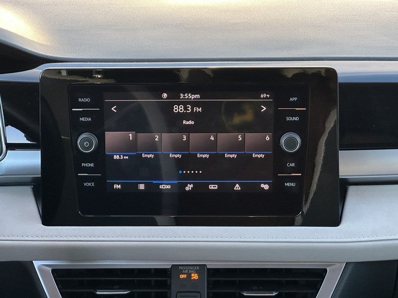 2025 Volkswagen Taos SE FWD