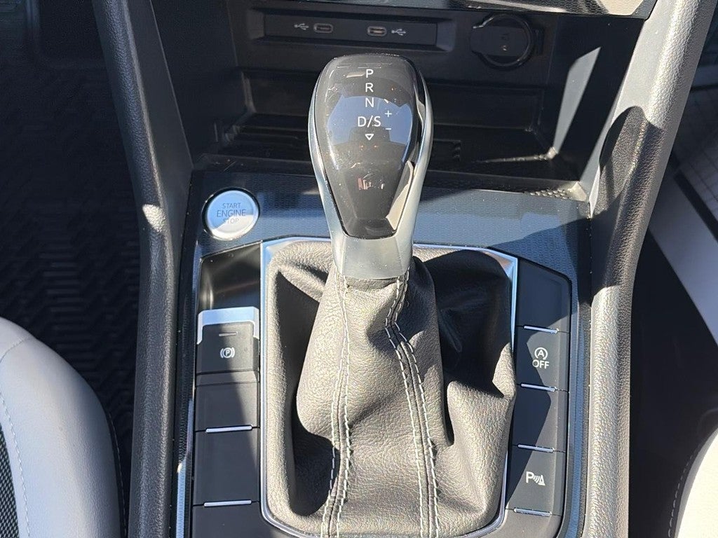 2026 Volkswagen Taos SE FWD