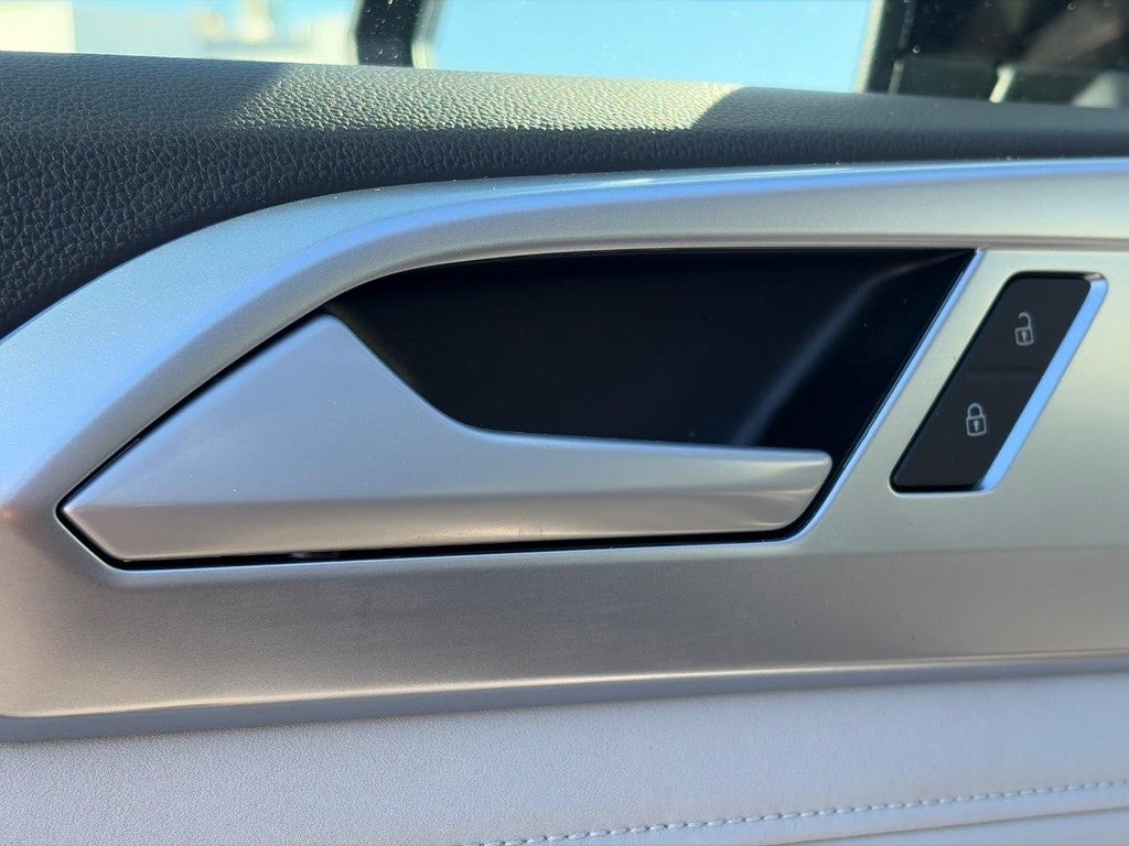 2026 Volkswagen Taos SE FWD