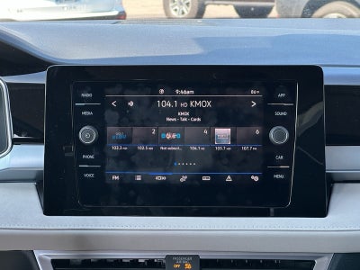 2025 Volkswagen Taos SE FWD