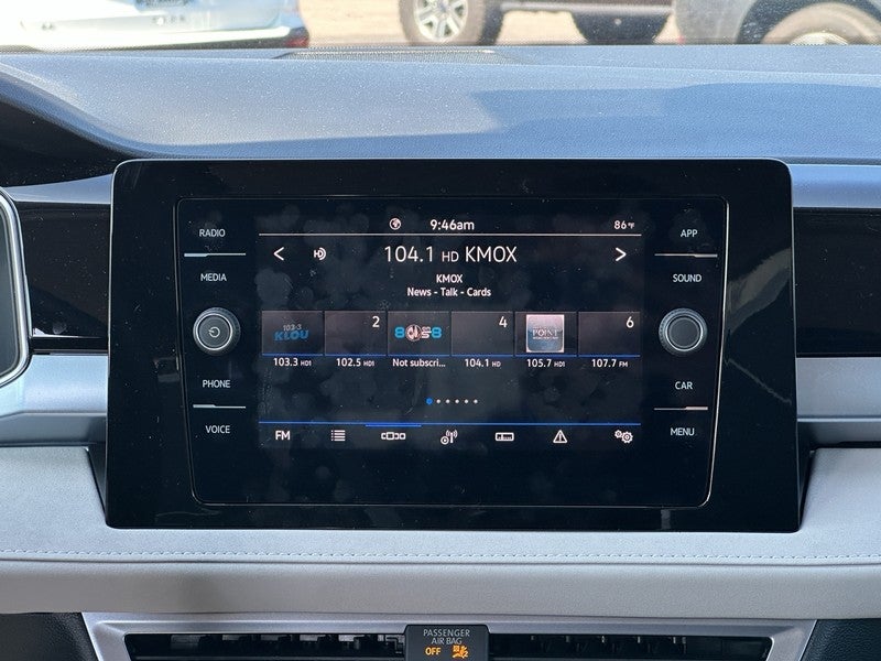 2025 Volkswagen Taos SE FWD