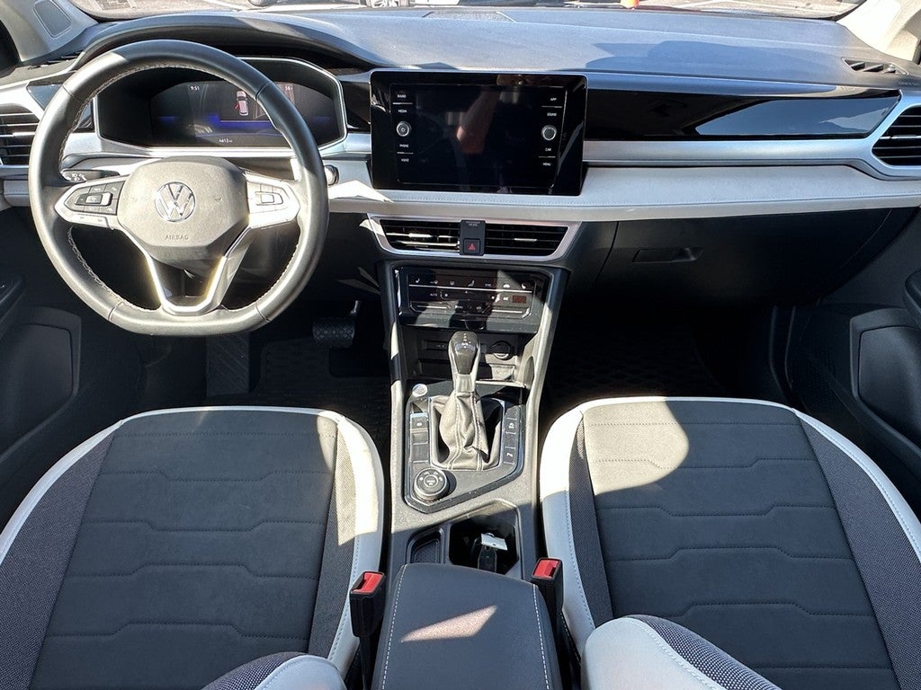 2025 Volkswagen Taos SE 4MOTION