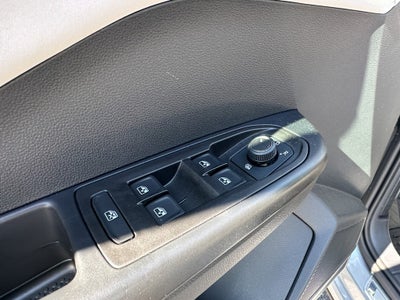 2025 Volkswagen Taos SE 4MOTION