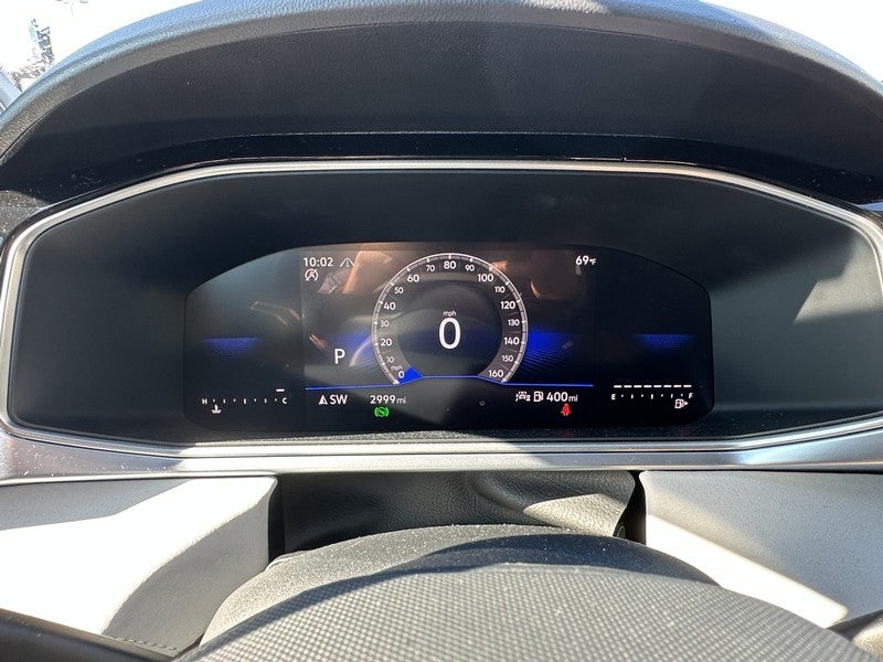 2025 Volkswagen Taos SE 4MOTION