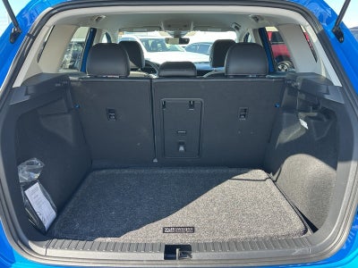 2025 Volkswagen Taos SE 4MOTION