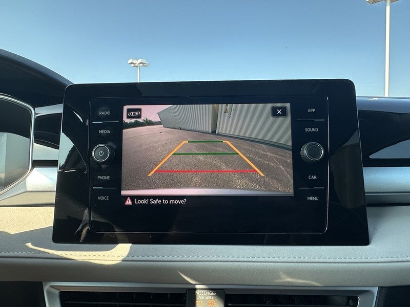 2025 Volkswagen Taos SE 4MOTION