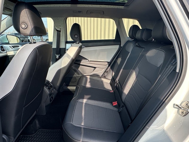 2025 Volkswagen Taos SE 4MOTION