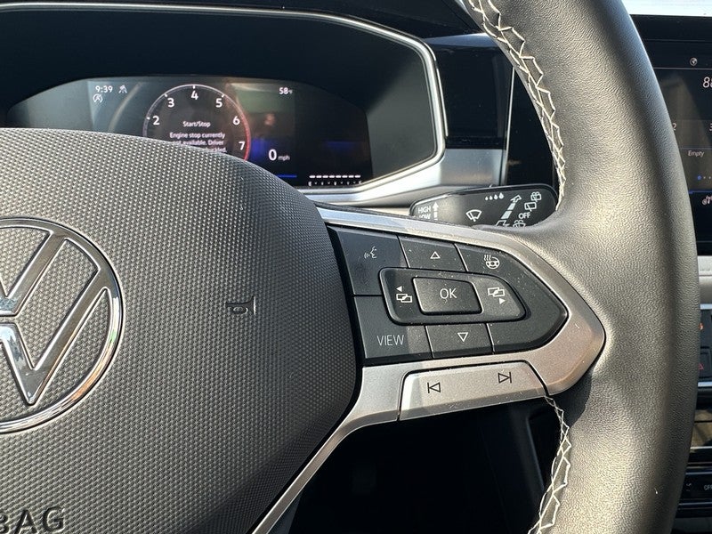 2025 Volkswagen Taos SE 4MOTION