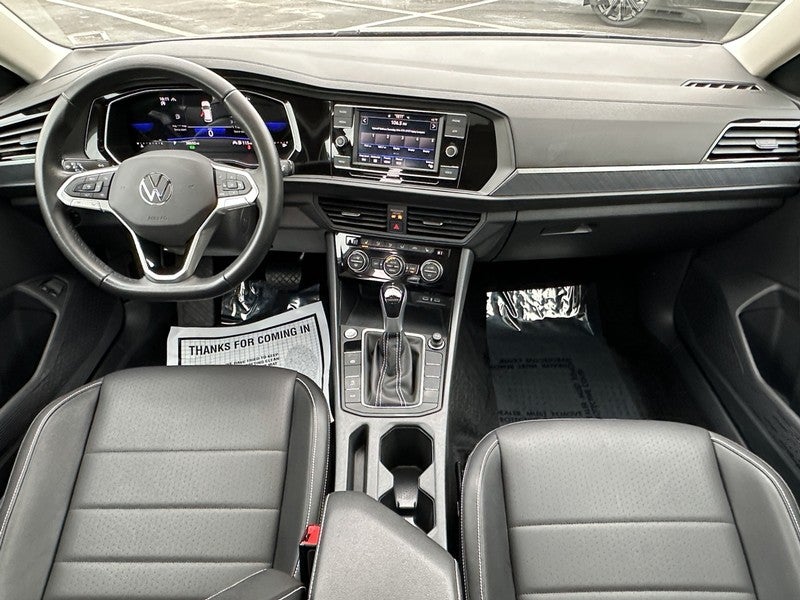 2023 Volkswagen Jetta SE Auto