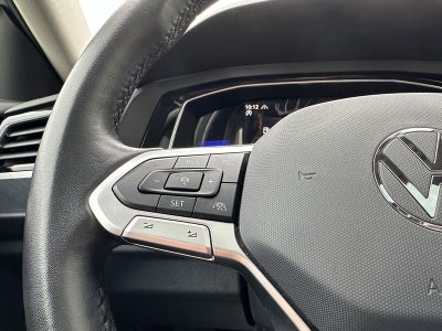 2023 Volkswagen Jetta SE Auto