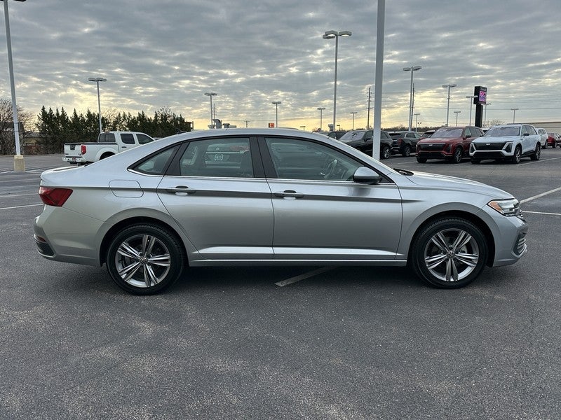 2023 Volkswagen Jetta SE Auto