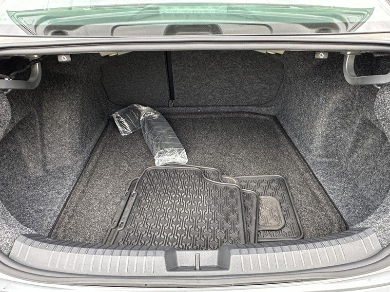 2023 Volkswagen Jetta SE Auto