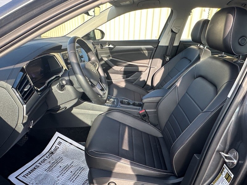 2023 Volkswagen Jetta SE Auto