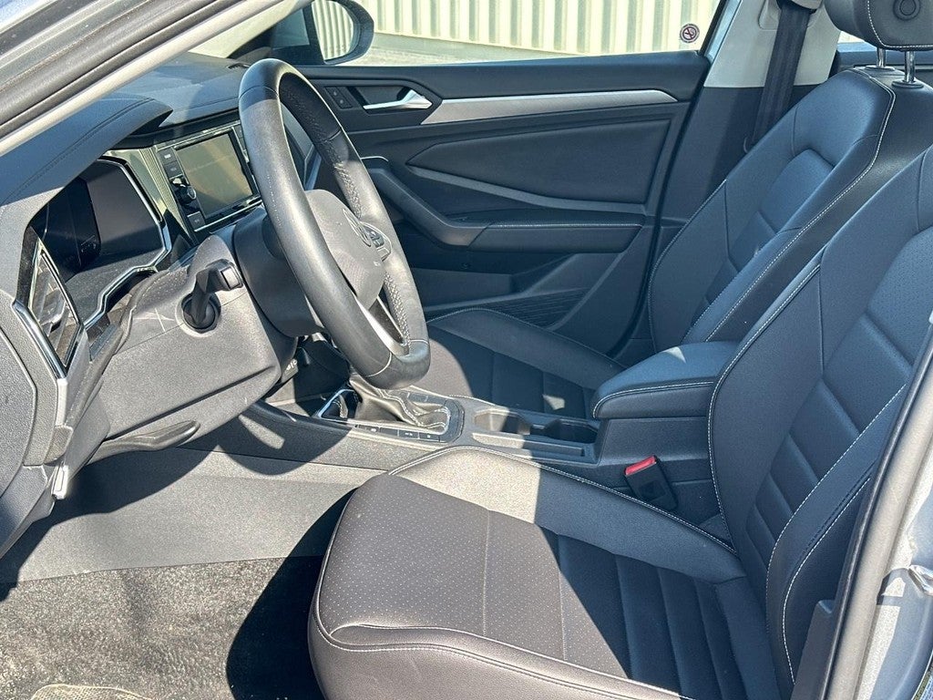 2024 Volkswagen Jetta SE Auto