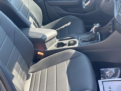 2024 Volkswagen Jetta SE Auto