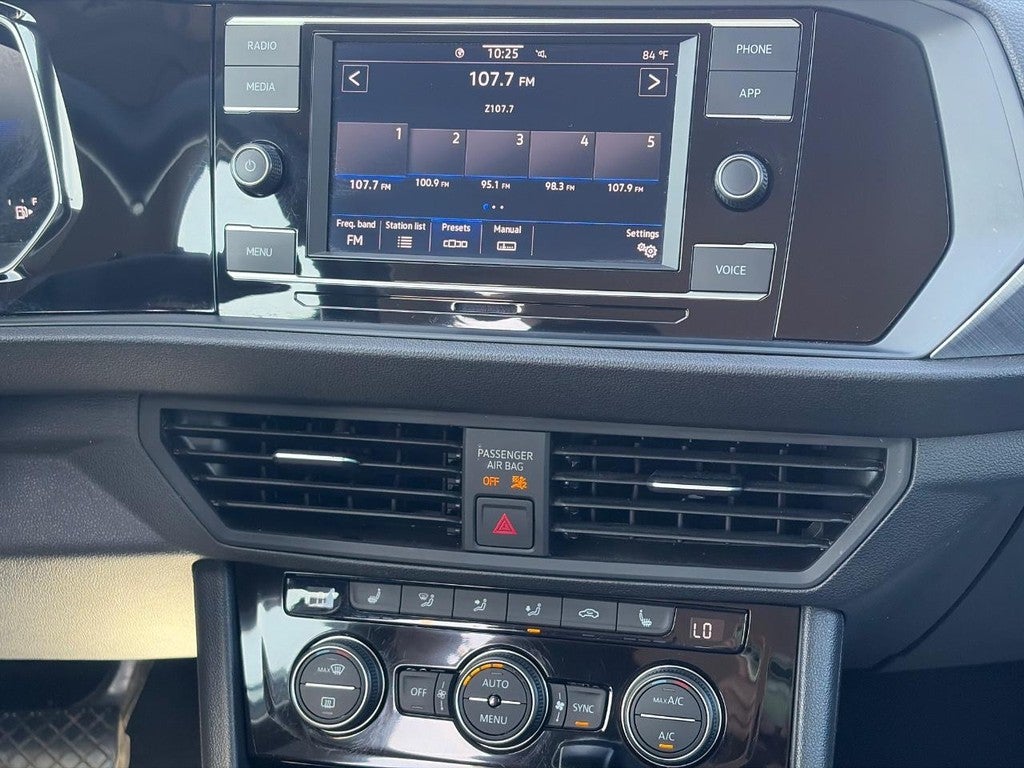 2024 Volkswagen Jetta SE Auto