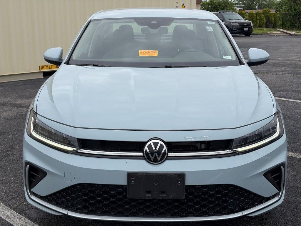 2025 Volkswagen Jetta SE Auto